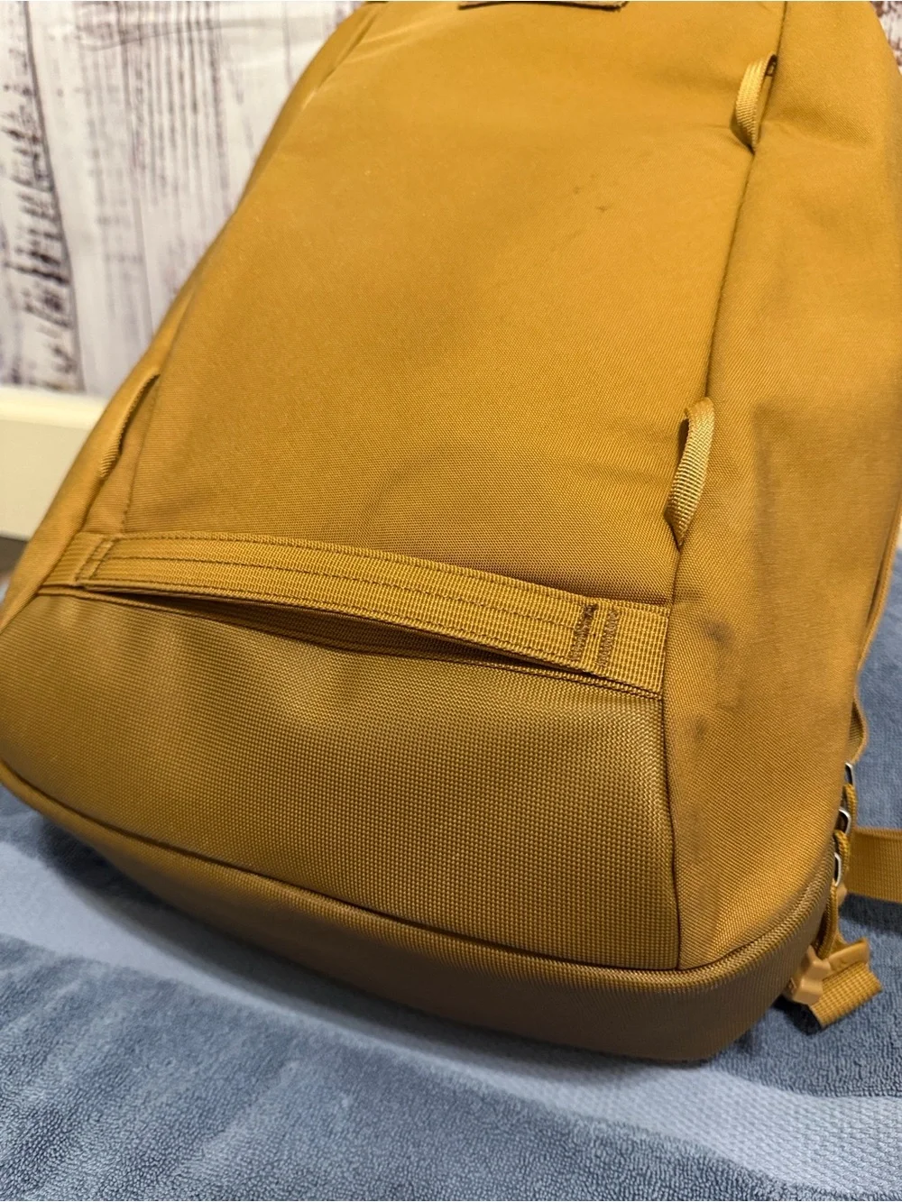 YETI Men's Crossroads Tan Backpack